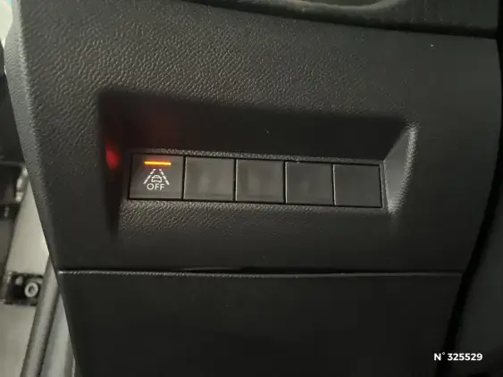 PEUGEOT 208 II - voiture d'occasion - Photo 15