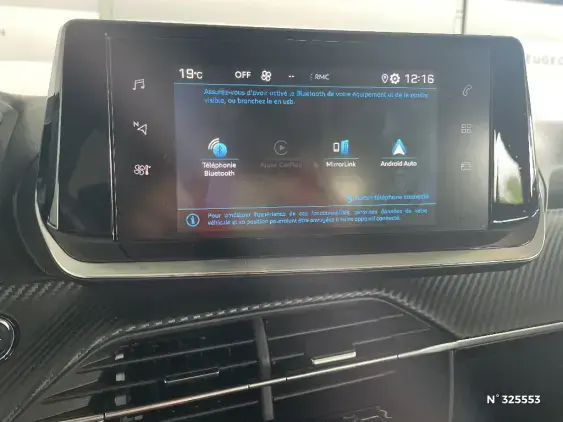 PEUGEOT 2008 II - voiture d'occasion - Photo 25