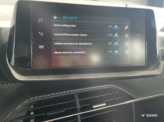 PEUGEOT 2008 II - voiture d'occasion - Photo 27