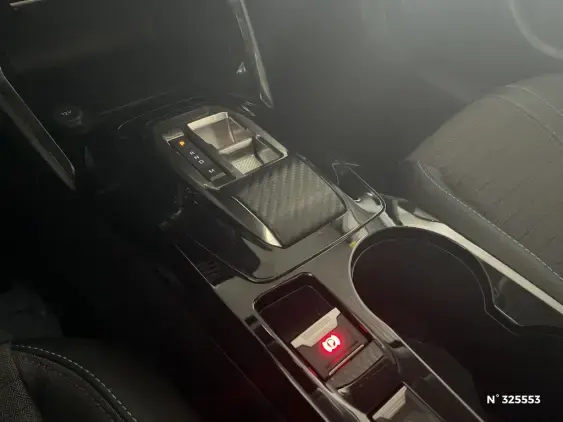 PEUGEOT 2008 II - voiture d'occasion - Photo 28