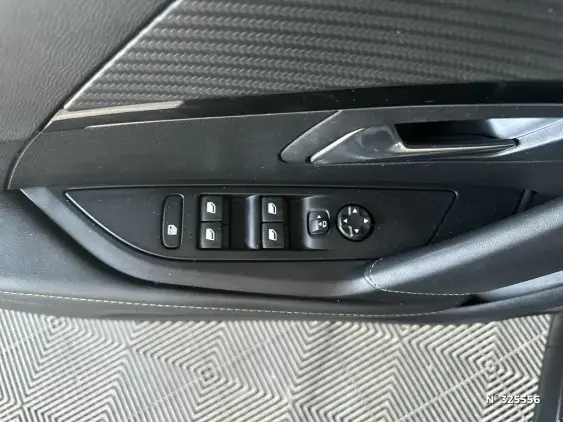PEUGEOT 208 II - voiture d'occasion - Photo 30