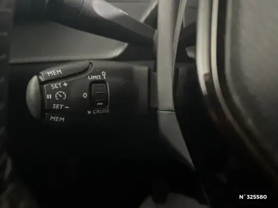 PEUGEOT 208 II - voiture d'occasion - Photo 27