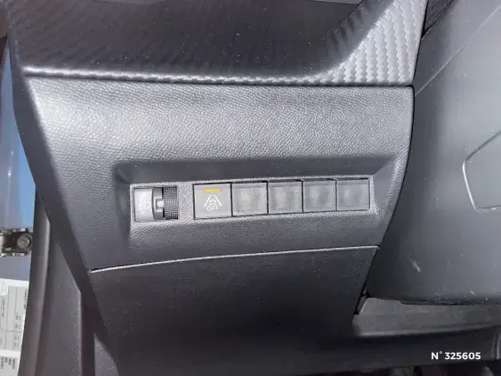 PEUGEOT 2008 II - voiture d'occasion - Photo 15
