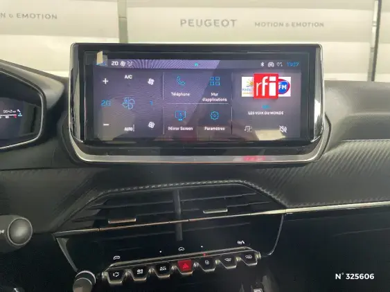 PEUGEOT 208 II - voiture d'occasion - Photo 13