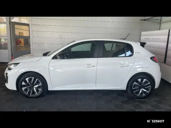 PEUGEOT 208 II - voiture d'occasion - Photo 2