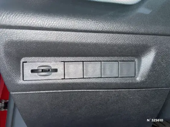 PEUGEOT 308 III - voiture d'occasion - Photo 15
