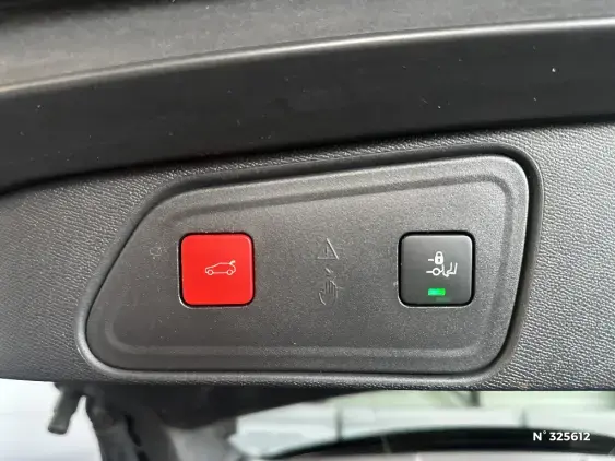 PEUGEOT 3008 II - voiture d'occasion - Photo 25