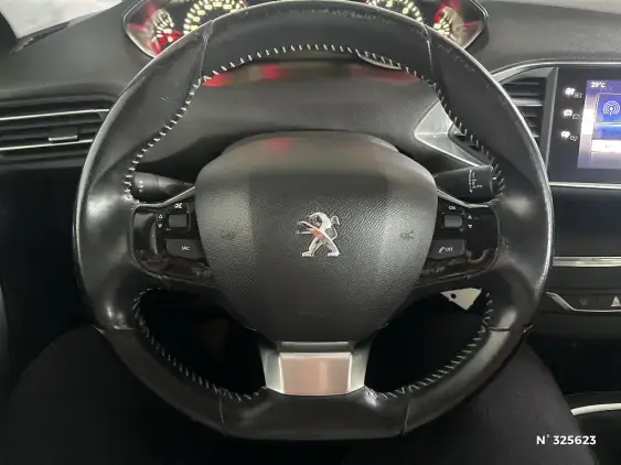 PEUGEOT 308 II - voiture d'occasion - Photo 30