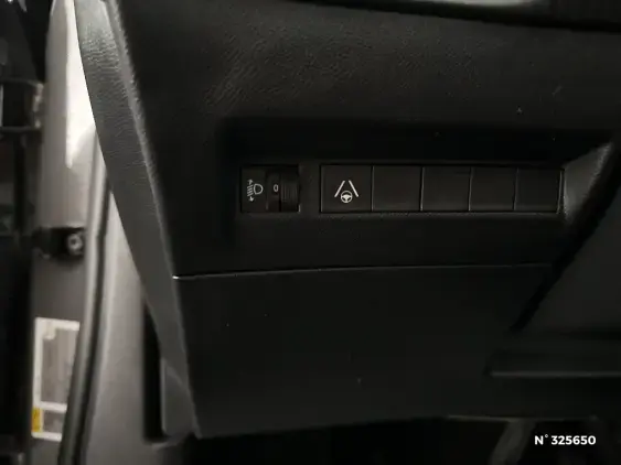 PEUGEOT 2008 II - voiture d'occasion - Photo 15