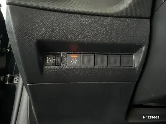 PEUGEOT 208 II - voiture d'occasion - Photo 15