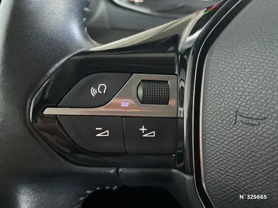 PEUGEOT 208 II - voiture d'occasion - Photo 25