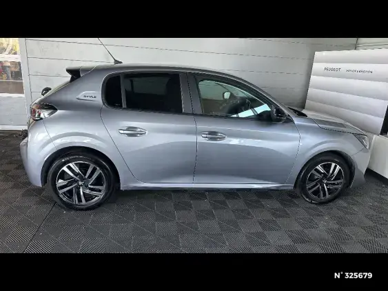 PEUGEOT 208 II - voiture d'occasion - Photo 5