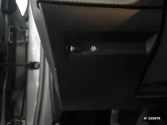 PEUGEOT 208 II - voiture d'occasion - Photo 15