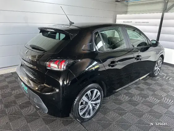 PEUGEOT 208 II - voiture d'occasion - Photo 4