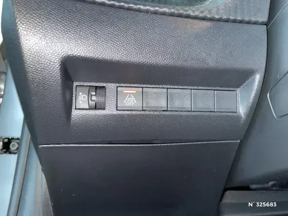 PEUGEOT 208 ELECTRIQUE II - voiture d'occasion - Photo 14