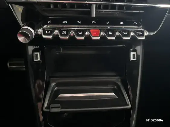 PEUGEOT 2008 II - voiture d'occasion - Photo 25