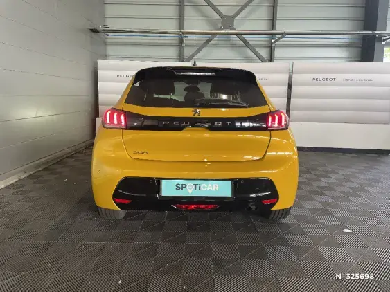 PEUGEOT 208 II - voiture d'occasion - Photo 6