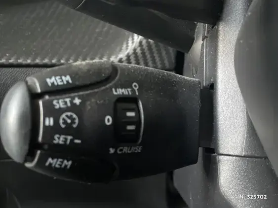 PEUGEOT 208 II - voiture d'occasion - Photo 28