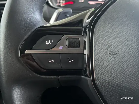 PEUGEOT 208 II - voiture d'occasion - Photo 26