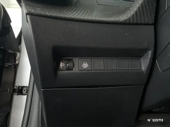 PEUGEOT 208 ELECTRIQUE II - voiture d'occasion - Photo 15