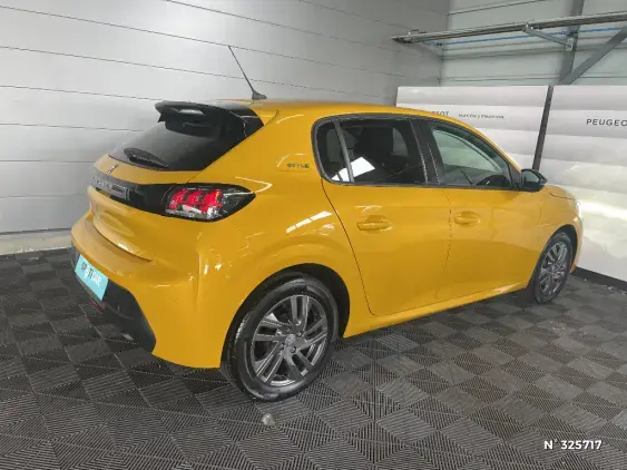 PEUGEOT 208 II - voiture d'occasion - Photo 4