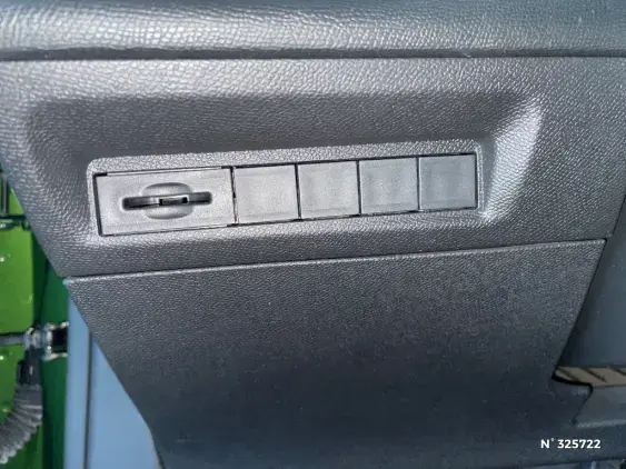 PEUGEOT 308 III - voiture d'occasion - Photo 15