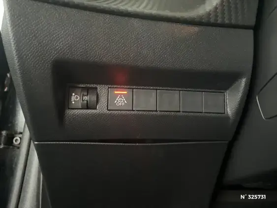 PEUGEOT 208 II - voiture d'occasion - Photo 15