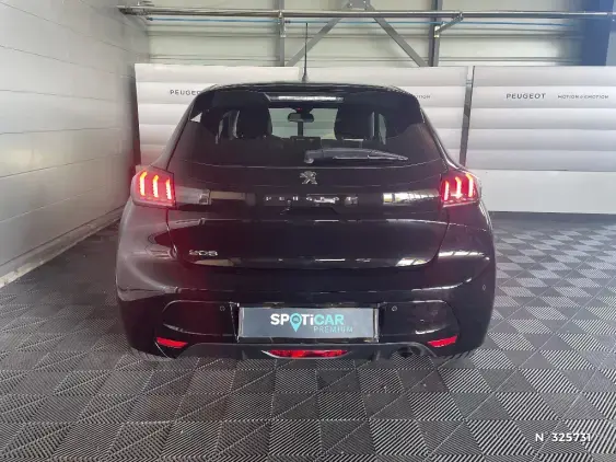 PEUGEOT 208 II - voiture d'occasion - Photo 6