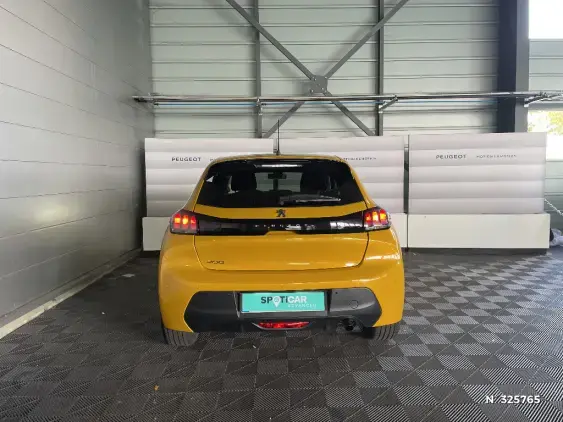 PEUGEOT 208 II - voiture d'occasion - Photo 6