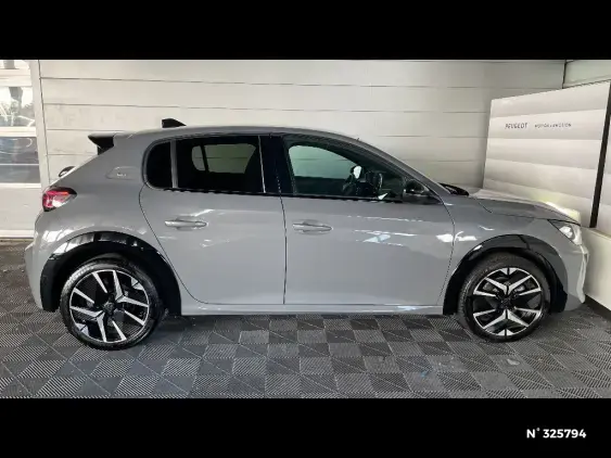 PEUGEOT 208 II - voiture d'occasion - Photo 5