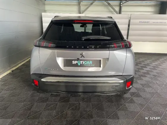 PEUGEOT 2008 ELECTRIQUE II - voiture d'occasion - Photo 6