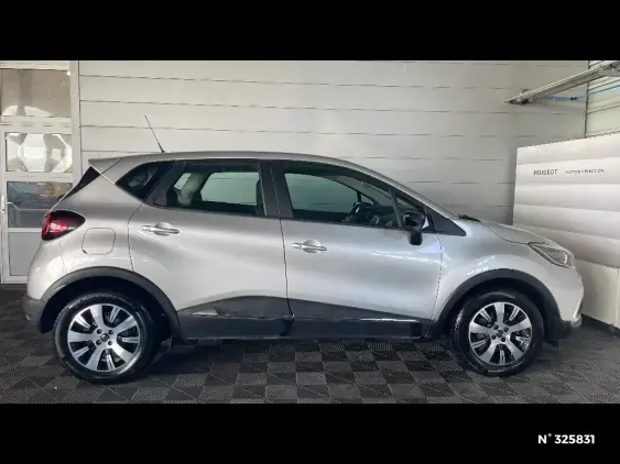 RENAULT CAPTUR - voiture d'occasion - Photo 5