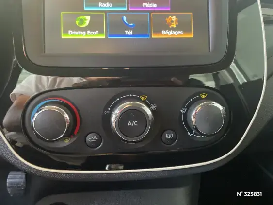 RENAULT CAPTUR - voiture d'occasion - Photo 27