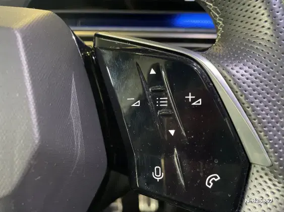 PEUGEOT 3008 ELECTRIQUE III - voiture d'occasion - Photo 27