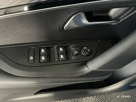PEUGEOT 2008 II - voiture d'occasion - Photo 26