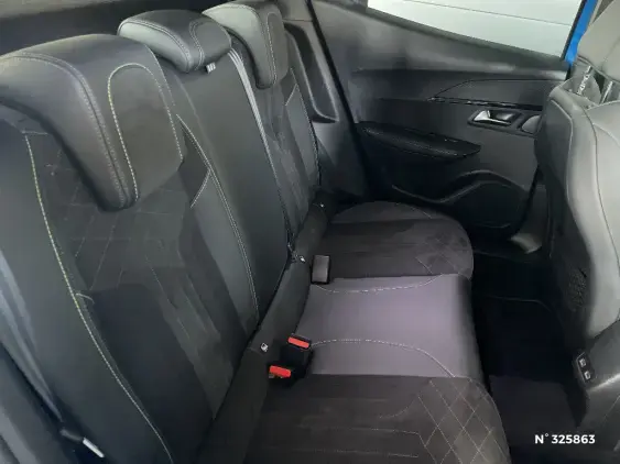 PEUGEOT 2008 II - voiture d'occasion - Photo 11