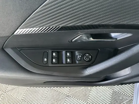 PEUGEOT 2008 II - voiture d'occasion - Photo 25