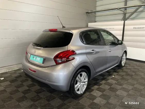 PEUGEOT 208 - voiture d'occasion - Photo 4