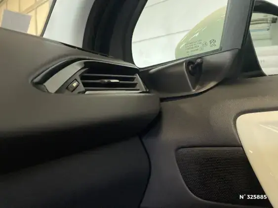 PEUGEOT 208 - voiture d'occasion - Photo 27