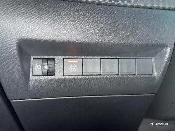 PEUGEOT 208 II - voiture d'occasion - Photo 15