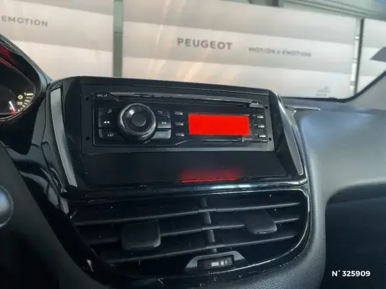 PEUGEOT 208 - voiture d'occasion - Photo 13