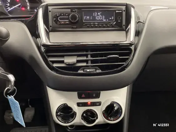 PEUGEOT 208 - voiture d'occasion - Photo 13