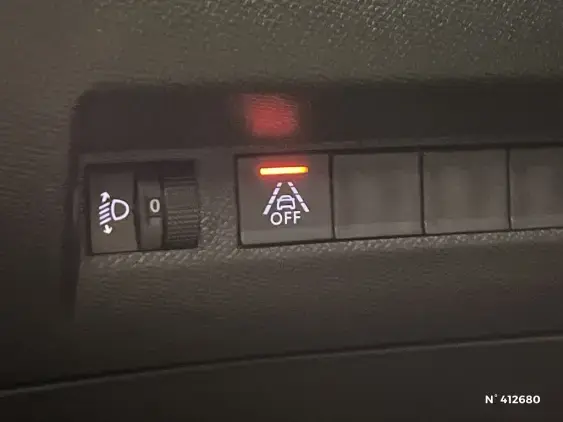 PEUGEOT 2008 II - voiture d'occasion - Photo 15