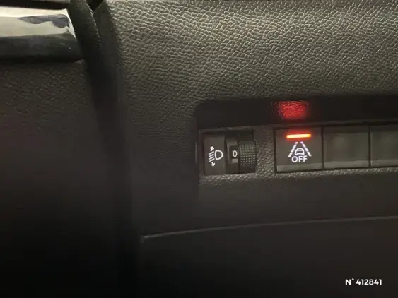 PEUGEOT 208 BUSINESS R II - voiture d'occasion - Photo 15