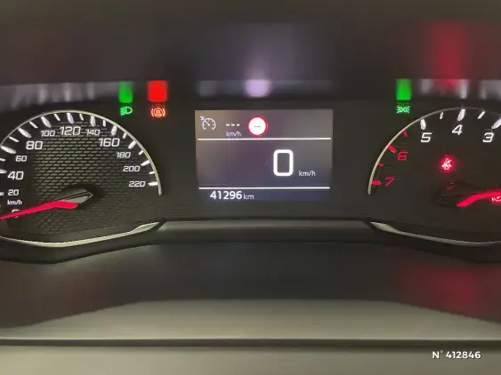 PEUGEOT 208 II - voiture d'occasion - Photo 12