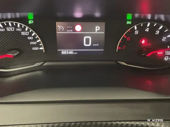 PEUGEOT 2008 II - voiture d'occasion - Photo 12