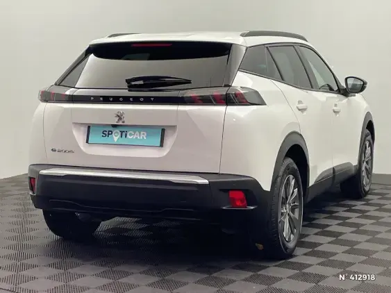 PEUGEOT 2008 ELECTRIQUE II - voiture d'occasion - Photo 4