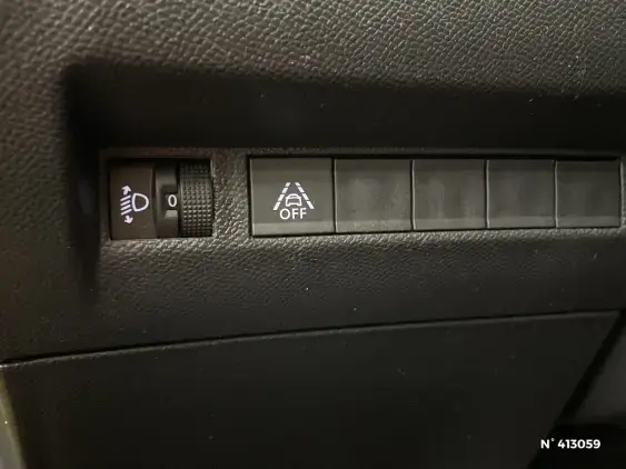 PEUGEOT 208 BUSINESS R II - voiture d'occasion - Photo 15