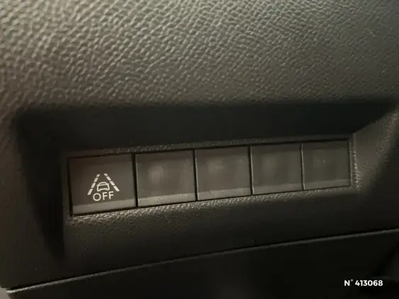 PEUGEOT 2008 II - voiture d'occasion - Photo 15