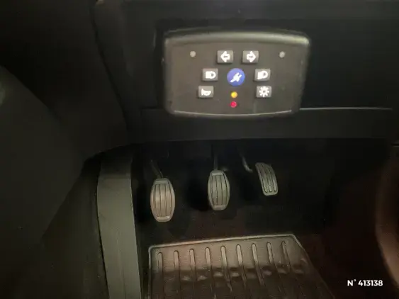 PEUGEOT 208 II - voiture d'occasion - Photo 27